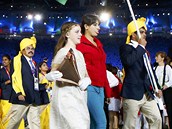 Pi slavnostnm ceremonilu se mezi skupinu sportovc Indie vmsila neznm...