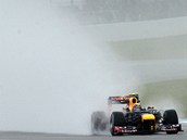 FORMULOV OPAR. Mark Webber s vozem Red Bull ve druhm trninku Velk ceny