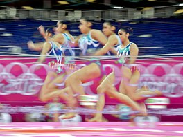 Brazilská gymnastka Bruna Kuroiwa Yamamoto Lealová v akci.