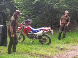 Fotopast zachytila motorke v Krkonoch v roce 2011