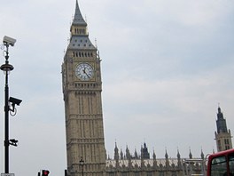 HRDÝ BEN. Jedna z hlavních dominant Londýna, v se slavným zvonem Big Ben, se...