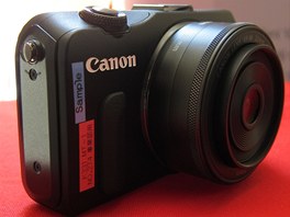 Novinka Canon EOS M je takzvaná zrcadlovka bez zrcátka. K dispozici budou i...