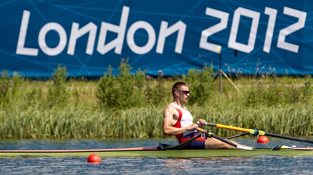 Vesla Ondej Synek pi trninku na olympijskm kanlu (25. ervence 2012).