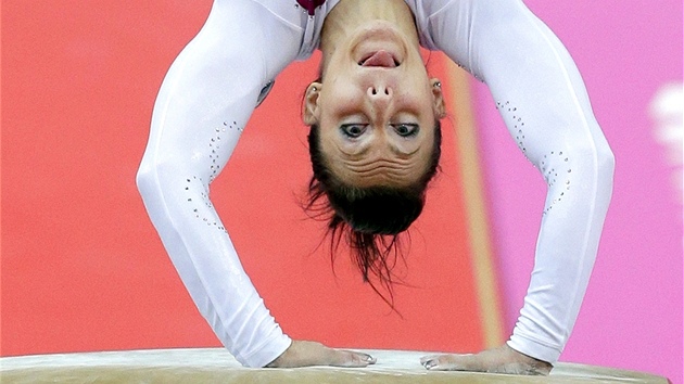 Sportovn gymnastka Kristna Pleov pi sv olympijsk sestav v Londn (29. ervence 2012)

