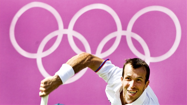 Radek tpnek pi olympijskm utkn proti Nikolaji Davydnkovi z Ruska (29. ervence 2012)