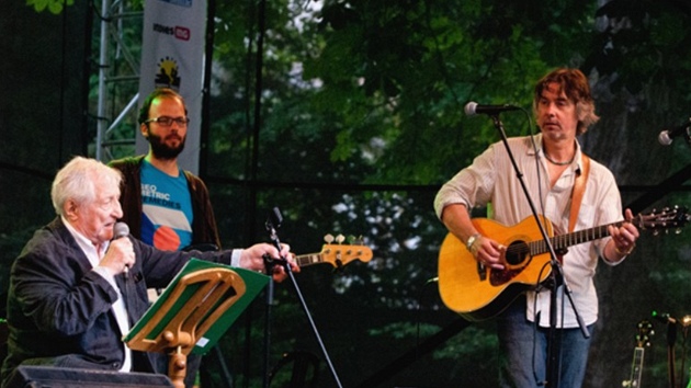 Pavel Bobek a Malinaband na Folkových prázdninách 2012 v Náměšti nad Oslavou