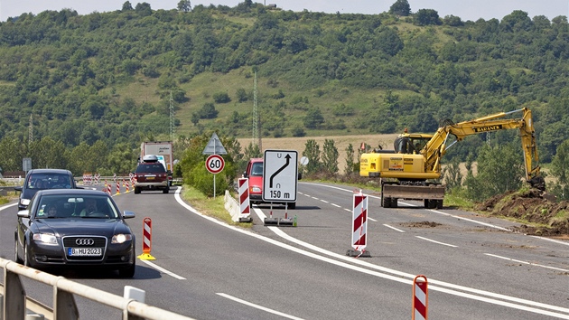 Dopravní omezení na dálnici D8 u ehlovic