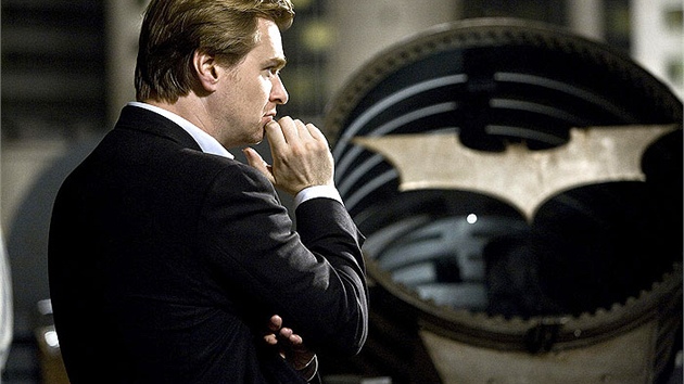 Reisér Christopher Nolan se pi natáení pln soustedí.