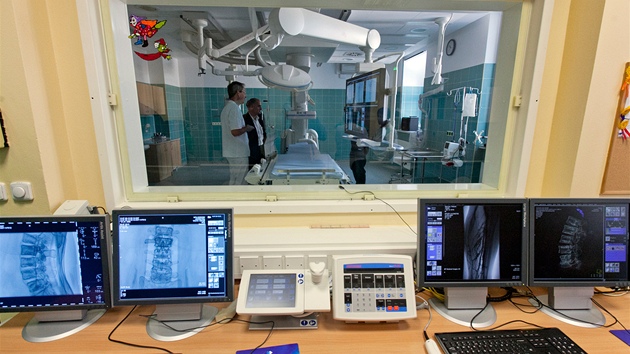 Obnova kardiovaskulrnho centra a instalace angiolinky Veobecn fakultn nemocnice v Praze  (23. ervence 2012, Praha).