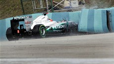 Michael Schumacher skonil pi druhém tréninku na Velkou cenu Maarska v