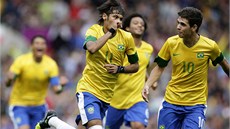Brazilský fotbalista Neymar oslavuje gól, který vstelil na olympijském turnaji