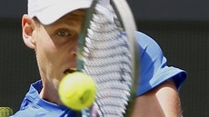 Tomá Berdych prohrál utkání s Belgianem Stevem Darcisem. (28. ervence 2012) 