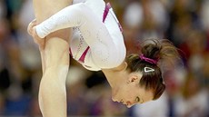 Sportovní gymnastka Kristýna Pále�ová p�i své olympijské sestav� v Londýn� (29.