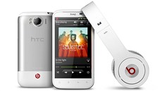 HTC Sensation XL se sluchátky Beats