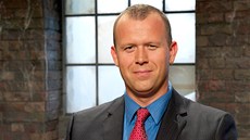 V roce 2002 prodal John Vanhrara v esku svj majetek a s manelkou odeel do