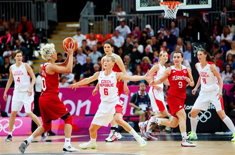 Basketbalov utkn esko - Turecko (30. ervence 2012)