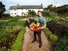 Hugh Fearnley-Whittingstal nezná v pstování zeleniny míru. Fascinuje ho, e...