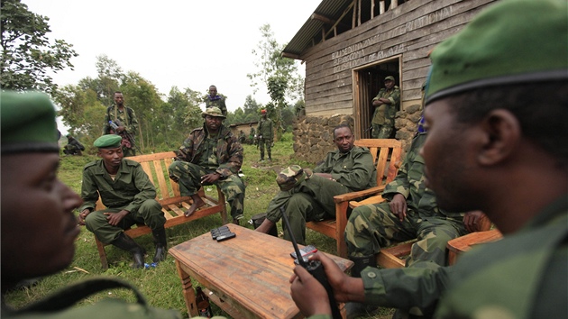 Kont povstalci ze skupiny M23 v oputnm mst nedaleko Gomy ve vchodn sti Demokratick republiky Kongo (28. ervence 2012)