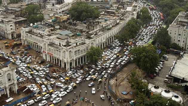 Kvůli obřímu výpadku proudu zkolabovala doprava v Dillí (31. července 2012)