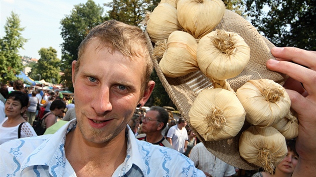 Kad rok pijd do Buchlovic kvli koupi esneku vce lid. Letos byl k dostn u ticeti stnk. 