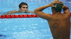 OK. Amerian Michael Phelps, nejúspnjí olympionik historie, vtinu závodu