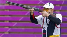 Skeeta� Jan Sychra p�i st�elb� v kvalifika�ním kole (31. �ervence 2012)