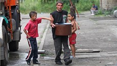 Obyvatelé dom z ulice Pednádraí v Ostrav-Pívozu mají vodu jen díky