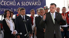 Na Slavnostech bratrství �ech� a Slovák� na Velké Javo�in� se letos se�li i...