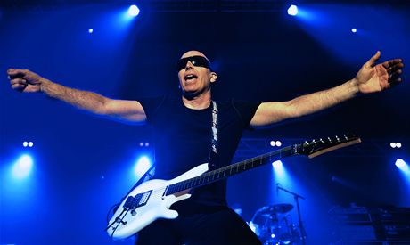 Joe Satriani vystoupil 31. 7. 2012 v Praze na koncert 3G