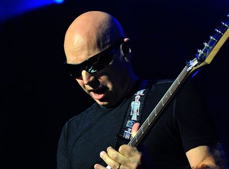 Joe Satriani vystoupil 31. 7. 2012 v Praze na koncert 3G