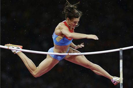 TET ZLATO U NE. Dvojnsobn olympijsk vtzka Jelena Isinbajevov v Londn