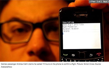 Amerian Andrew Kahn ekal z hecu 15 hodin na telefonu, kdy se se pokouel