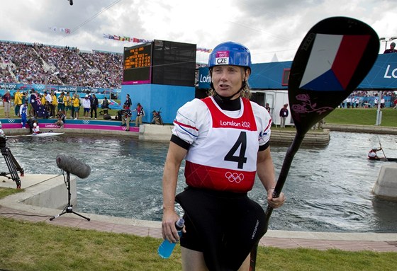 PÓZA PRO FOTOGRAFY. eská kajakáka tpánka Hilgertová po olympijském závod,