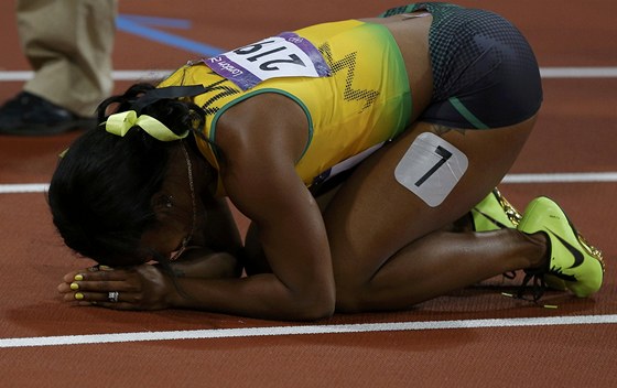 Shelly-Ann Fraserová-Pryceová z Jamajky zvítzila ve finále sprintu na 100