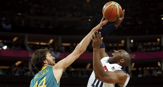MAMBA. Kobe Bryant zaal proti Austrálii vlan, ale po pestávce se vrátil v plné form.