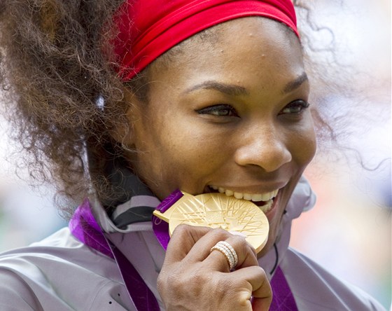 ZLATO. Americká tenistka Serena Williamsová se stala olympijskou vítězkou v