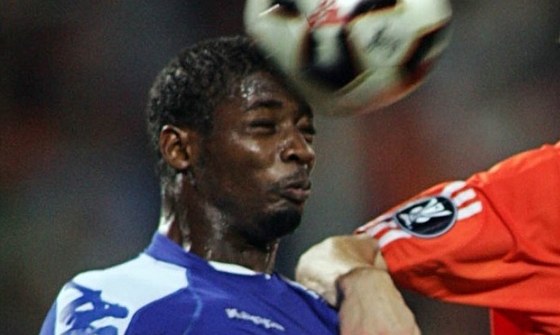 Kamerunský útoník Eric Matoukou nastoupil za Arsenal Kyjev neoprávnn.