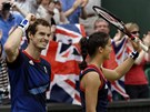 ÚSP̊NÝ PÁR. Brittí tenisté Andy Murray a Laura Robsonová si zahrají finále