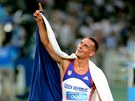 ATÉNY. Ziskem 8 893 bod vytvoil Roman ebrle nový olympijský rekord. (24....