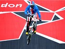 eská závodnice Romana Labounková pi kvalifikaní jízd BMX. (8. srpna 2012) 