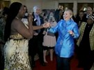 Clintonová taní v Johannesburgu jako o ivot