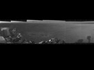 První panoramatické foto Curiosity z Marsu. Kamera pro navigaci vozítka...