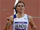 VÍTZNÁ RADOST. eská atletka Zuzana Hejnová se usmívá po vítzství v rozbhu
