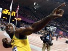 RYCHLÝ ÍP. Jamajský sprinter Usain Bolt pedvádí své typické vítzné gesto.
