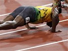DINA. Usain Bolt klikuje po olympijském vítzství na dvoustovce. 