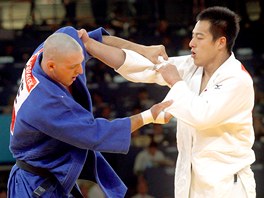 Judista Luk Krplek pi zpasu s Japoncem Takamasou Anaiem. (2. srpna 2012)