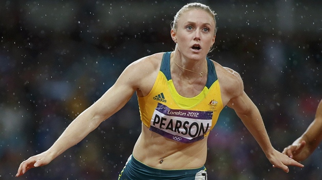 ZA ZLATEM. Australsk sprinterka Sally Pearsonov pd do cle, kde ji ek nejcennj olympijsk medaile.