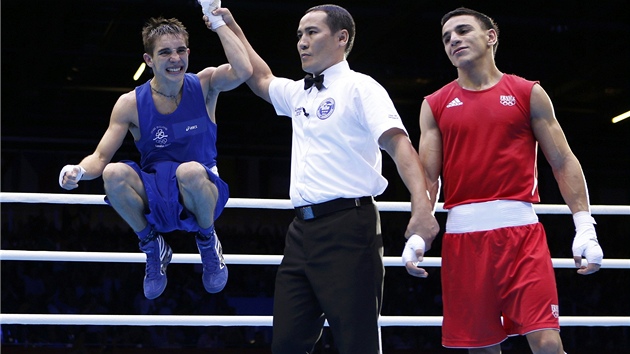 VYTHL HO ROZHOD? Ne, Michael Conlan z Irska prv zvtzil v boxerskm duelu do 52 kilogram a doslova ske radost.