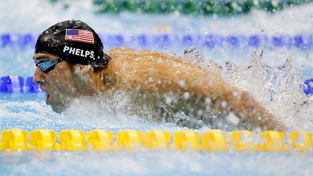 Stbrnou medaili si odnesl americk plavec Michael Phelps ze zvodu na 200 metr motlkem. (31. ervence 2012)