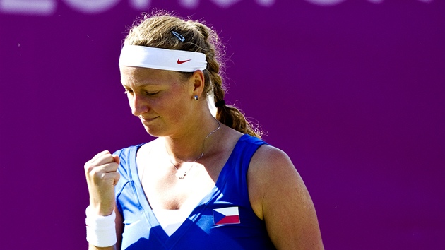 Petra Kvitová postoupila přes Italku Pennettaovou do čtvrtfinále. (1. srpna 2012)